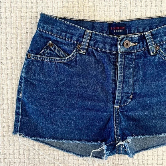 VINTAGE Y2K Tommy Hilfiger Denim Cut Off Shorts - Picture 4 of 8